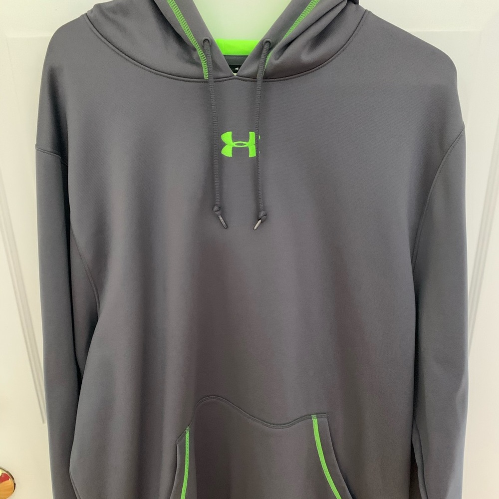Under Armour sweatshirt